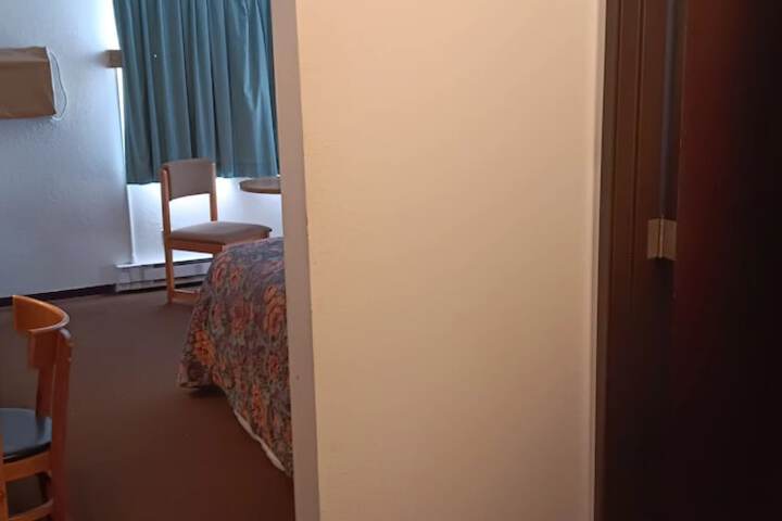 Room 42 of 46