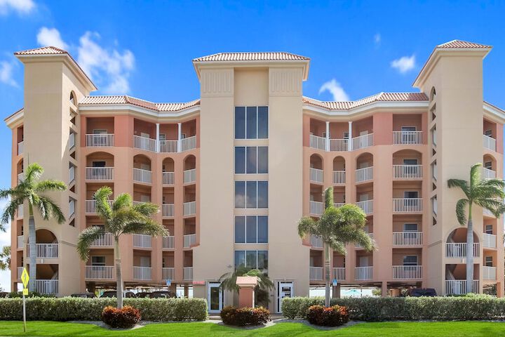 Surf Beach Treasure Island Resort