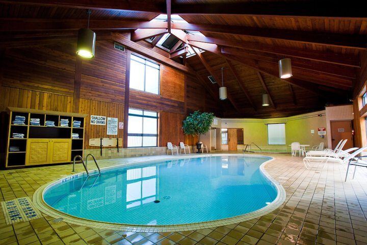 Pool 4 of 53