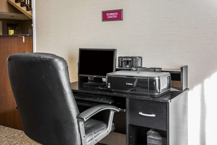 Business Center 41 of 41