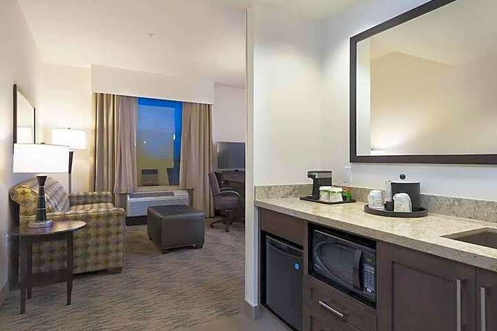 Hampton Inn and Suites Airdrie