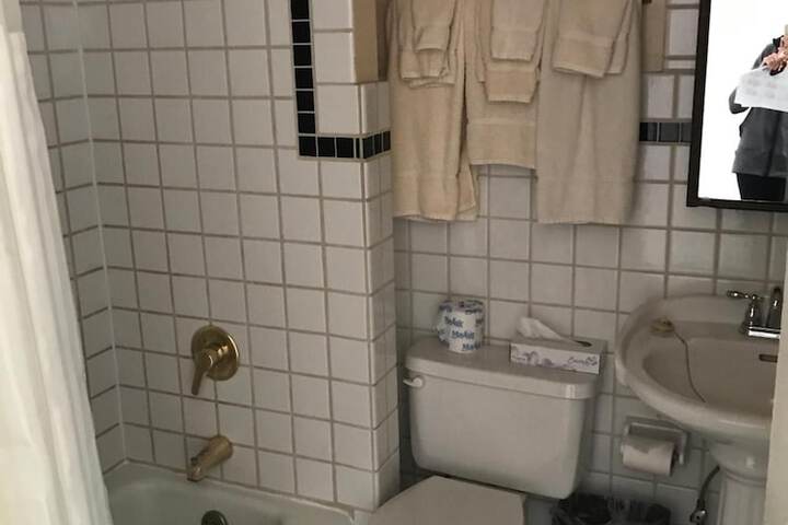 Room 43 of 67