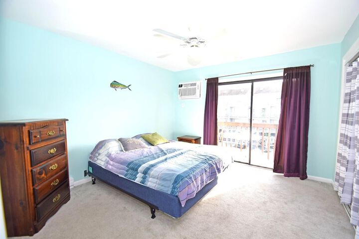 Room 12 of 19