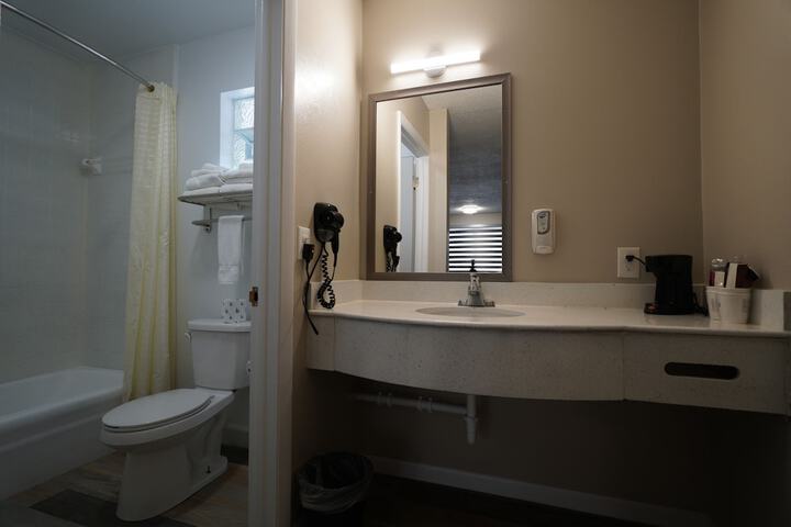 Room 15 of 44