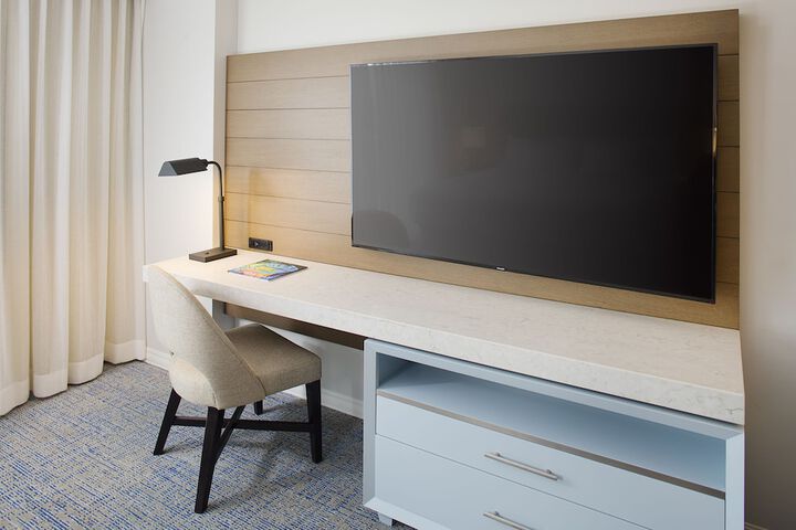 Room 42 of 106