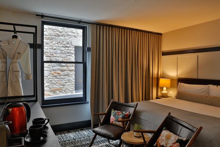 Room 11 of 46