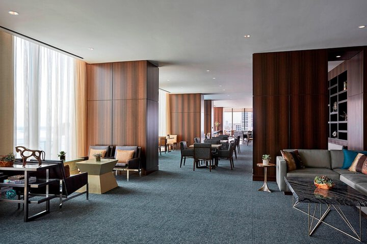 Lounge 130 of 155