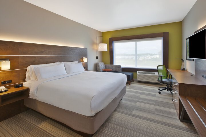 Holiday Inn Express & Suites South Hill by IHG