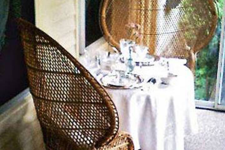 Nichols Guest House B & B