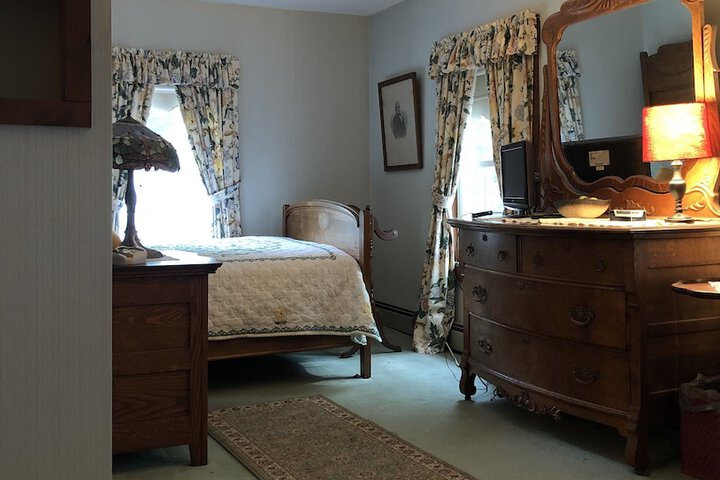 Aiken Manor B & B