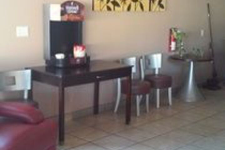 Motown Inn & Suites
