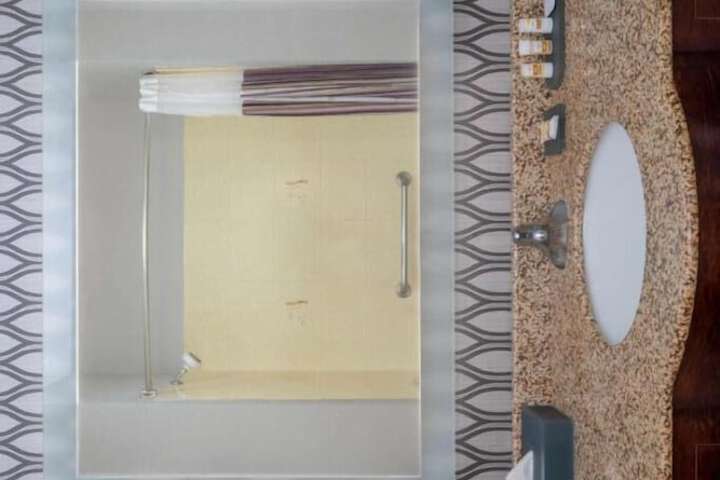 La Quinta Inn & Suites by Wyndham Savannah Airport - Pooler