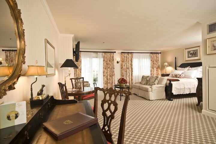 Room 35 of 47