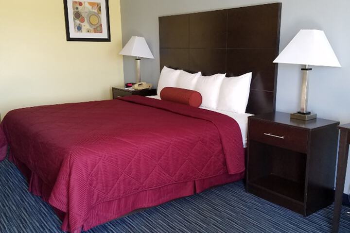 Room 4 of 7