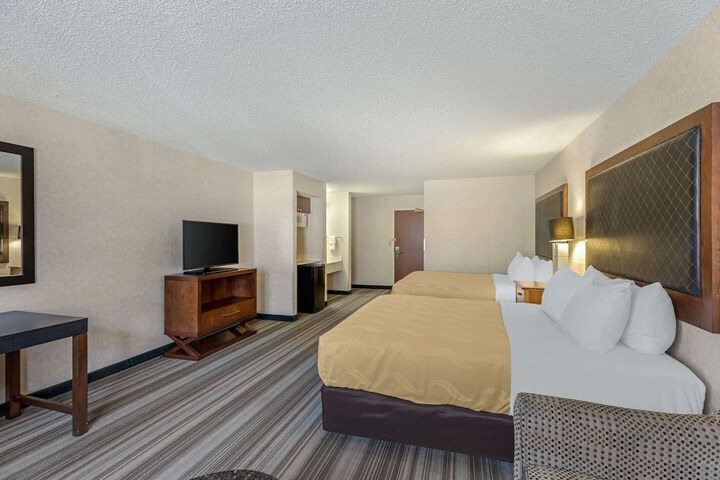 Room 18 of 40