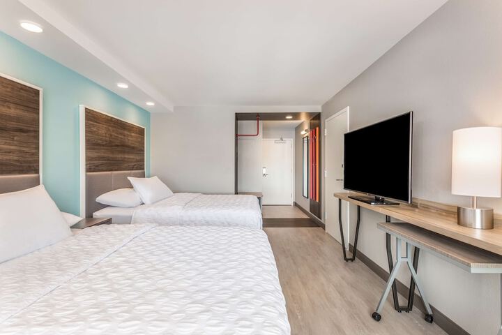 Room 17 of 36