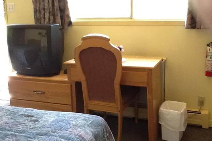 Room 9 of 45