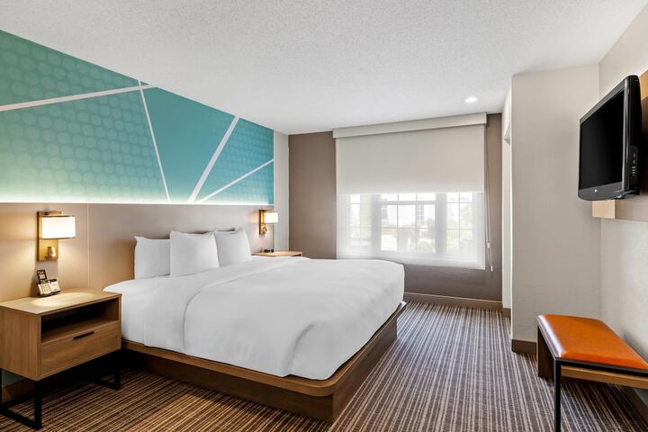 Comfort Inn & Suites and Conference Center