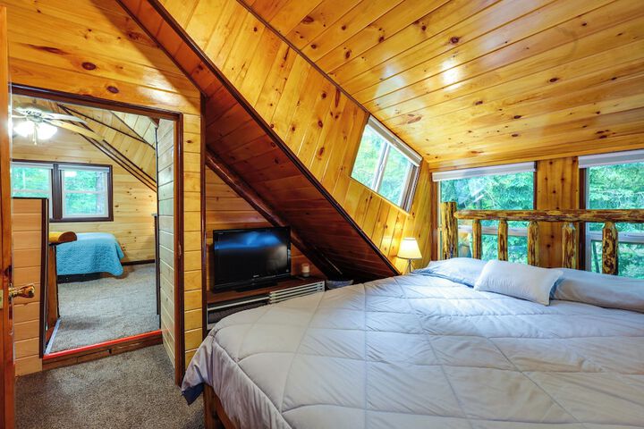 Cozy Elizabethtown Cabin w / Fire Pit!