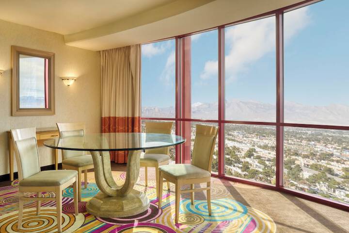 Room 73 of 134