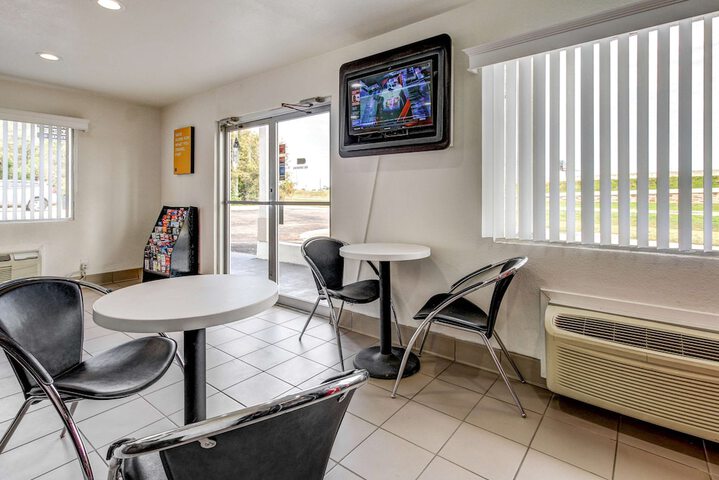 Motel 6 Waco TX - Lacy Lakeview