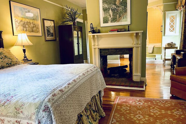 Room 43 of 61