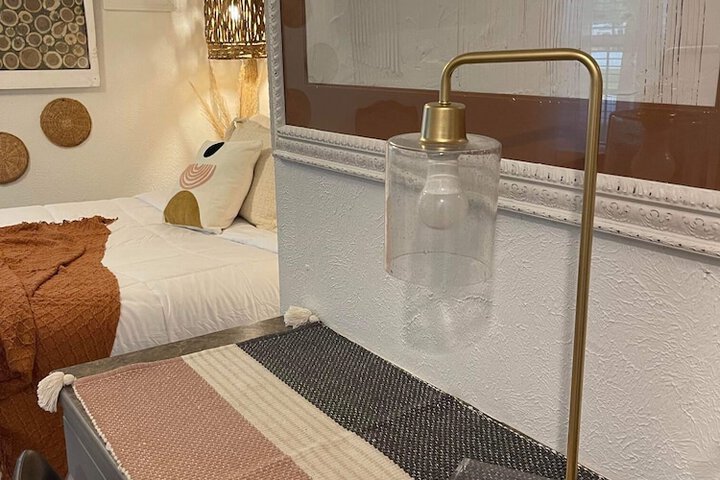 Room 5 of 18