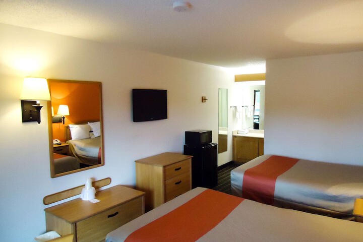 Room 43 of 44