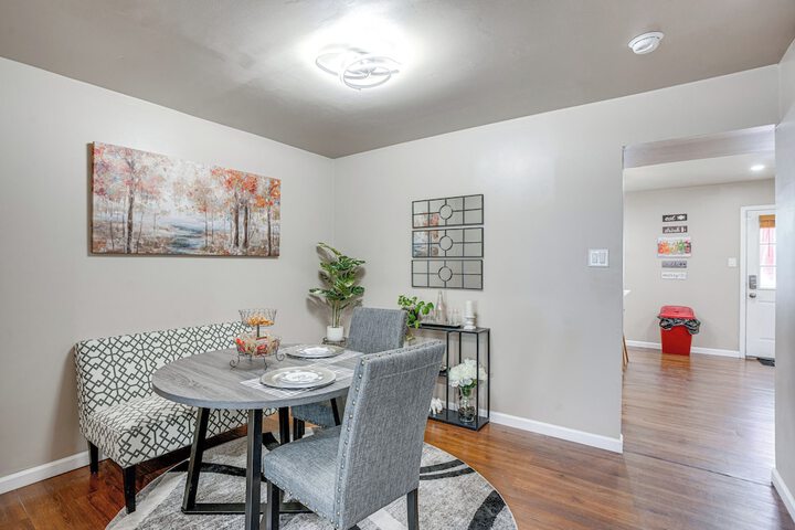 Charming Willow Grove Home w / Patio + Fire Pit!