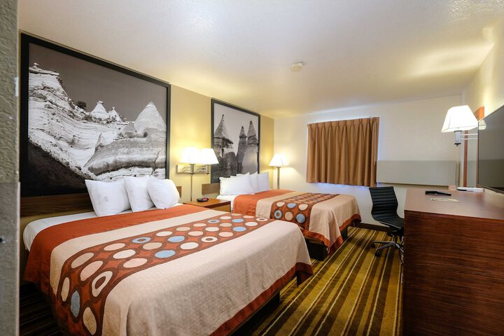 Room 20 of 34