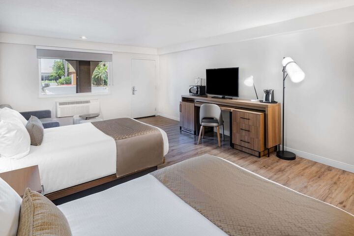 Room 40 of 55
