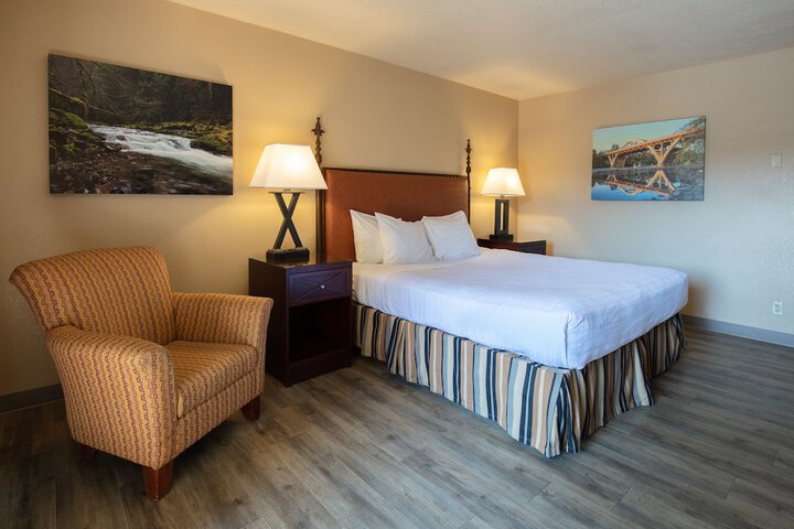 Riverside Inn