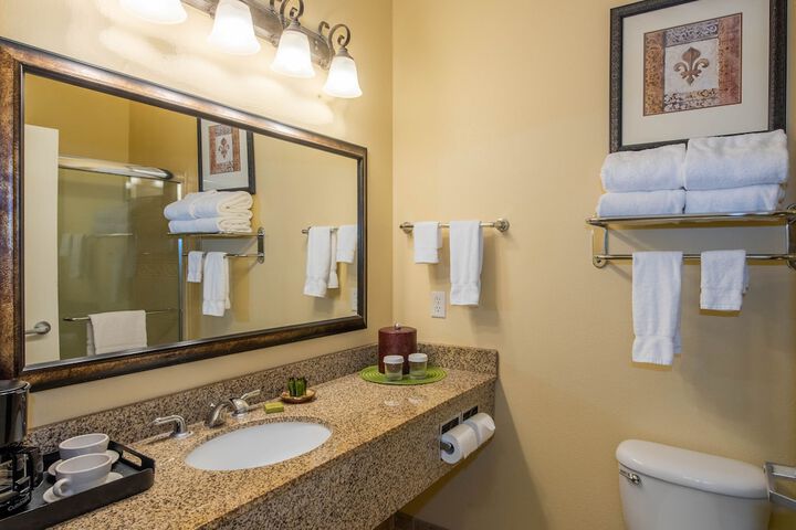 Natchez Grand Hotel & Suites on the River