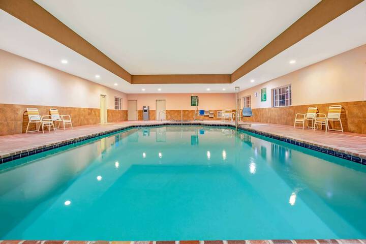 Pool 6 of 54