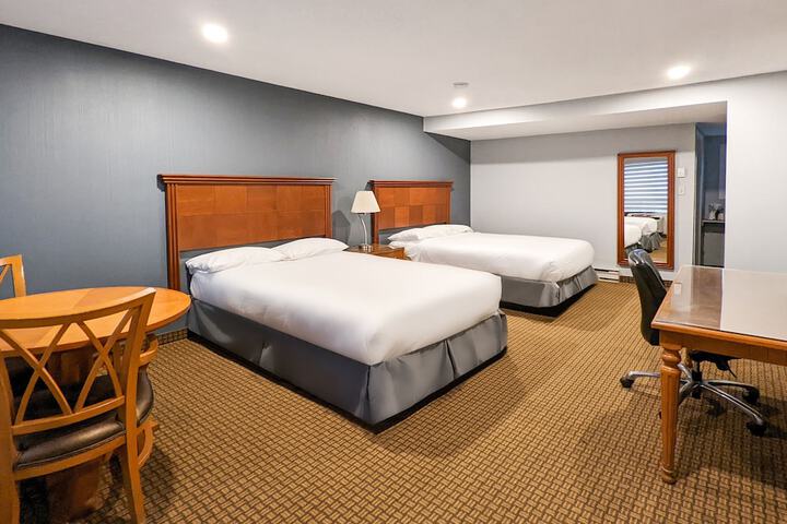 Room 40 of 48