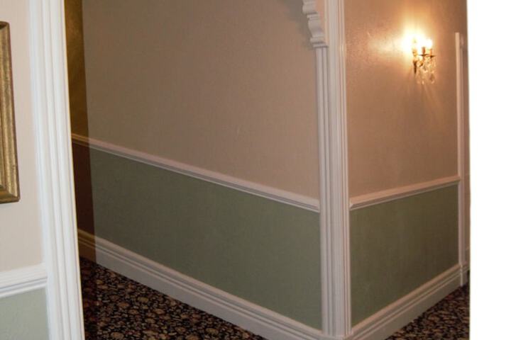 Ballroom/Hall 89 of 93