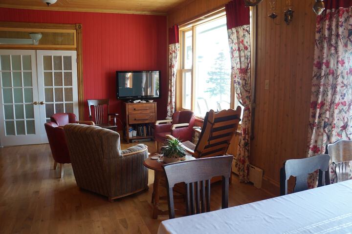 Room 17 of 33