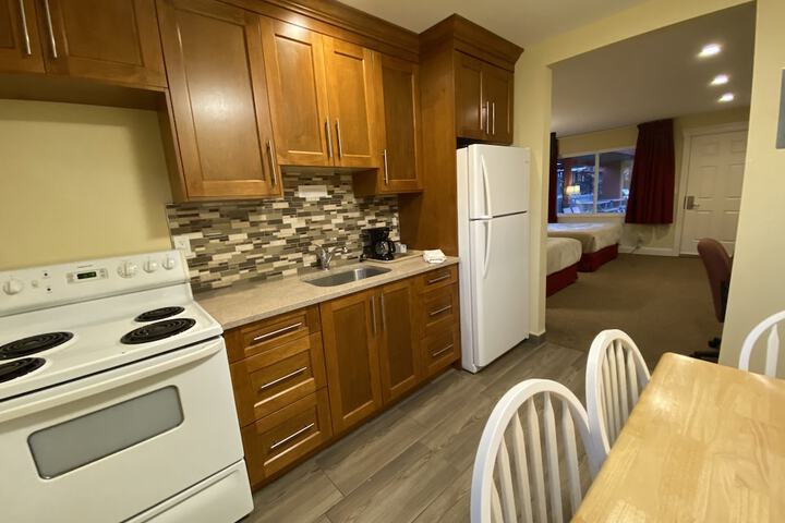Sahara Courtyard Inn