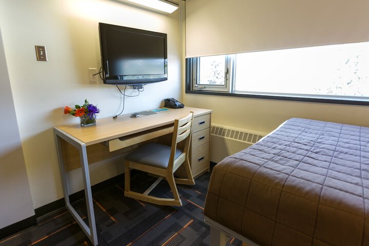 Room 17 of 34