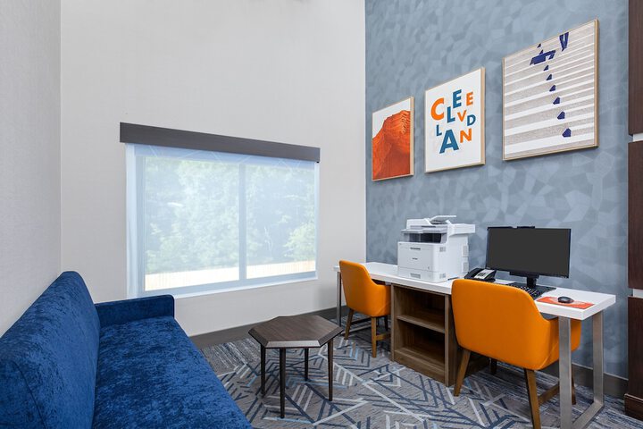 Holiday Inn Express Cleveland Northwest by IHG