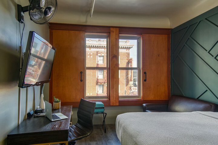 Room 108 of 115