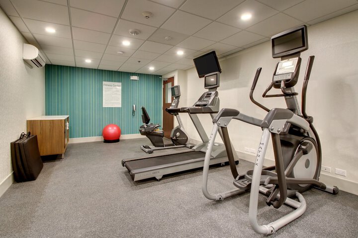 Holiday Inn Express & Suites Aurora - Naperville by IHG