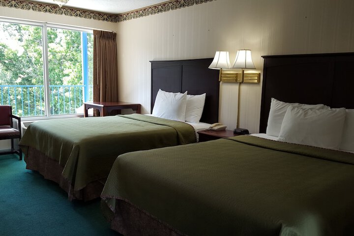 Room 16 of 34