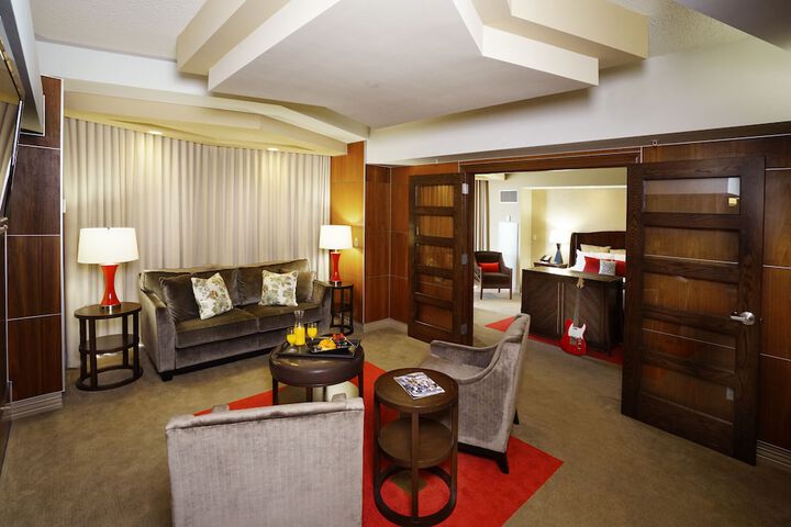 Room 40 of 85