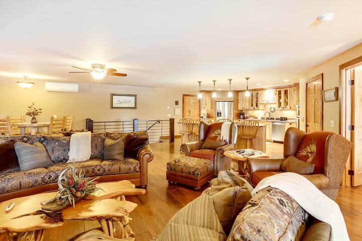 Modern Deadwood Apt With Mountain Views & Grill!