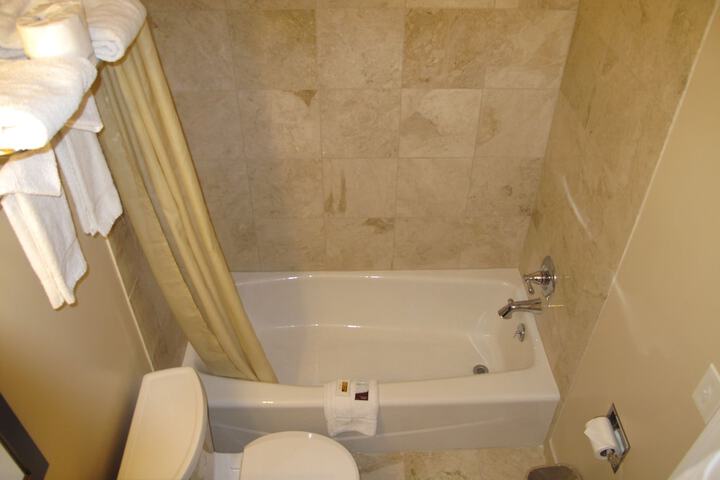 Room 16 of 46