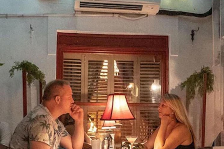 Dining 60 of 70