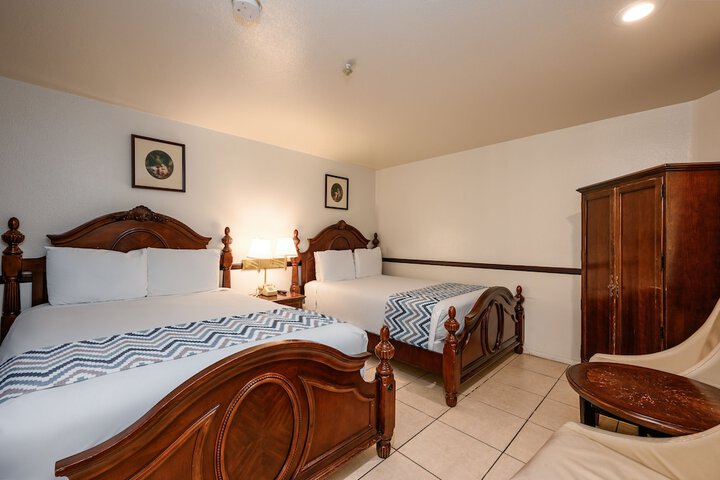 Room 40 of 64
