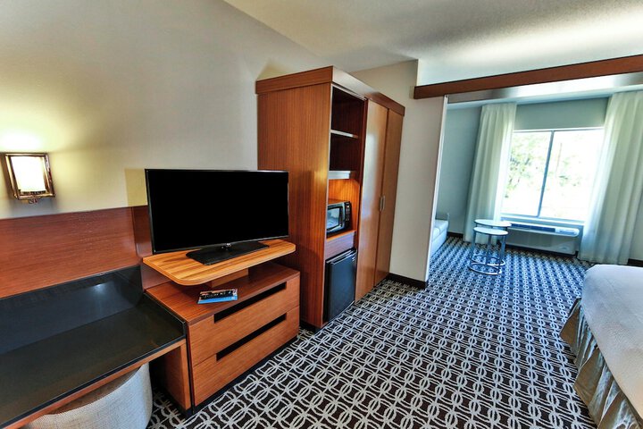 Room 9 of 35