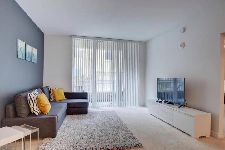 One bedroom in Lux condoCasa Costa! wbeachpass!